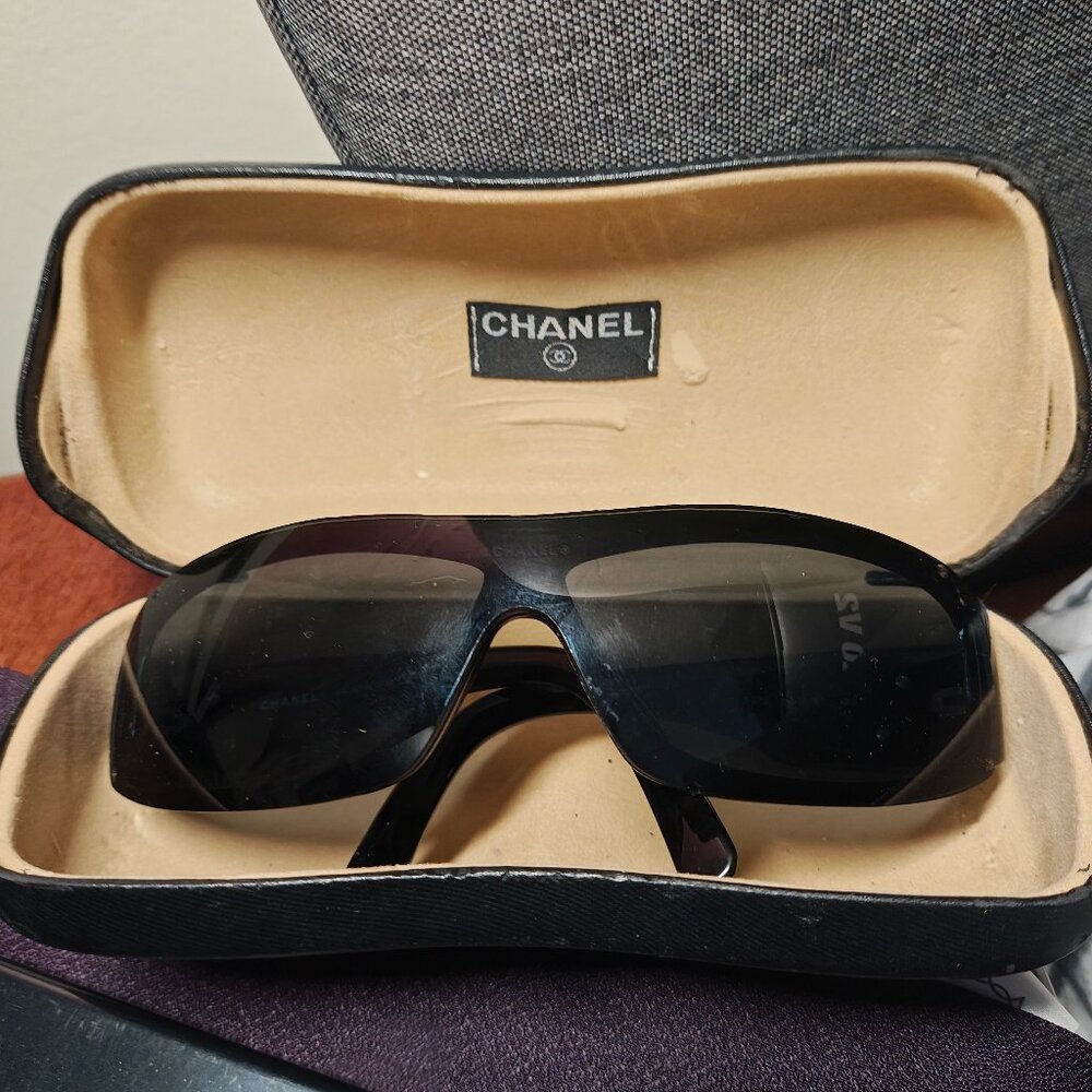 Authentic VINTAGE Chanel Sunglasses